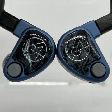 64 AUDIO U4s 64 AUDIO U4s