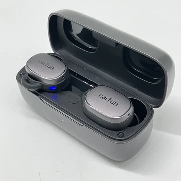 EarFun EarFun Free Pro 3 BrownBlack EarFun EarFun Free Pro 3 BrownBlack