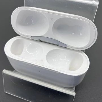 AirPods Pro (第2世代) 充電ケース (Lightning)